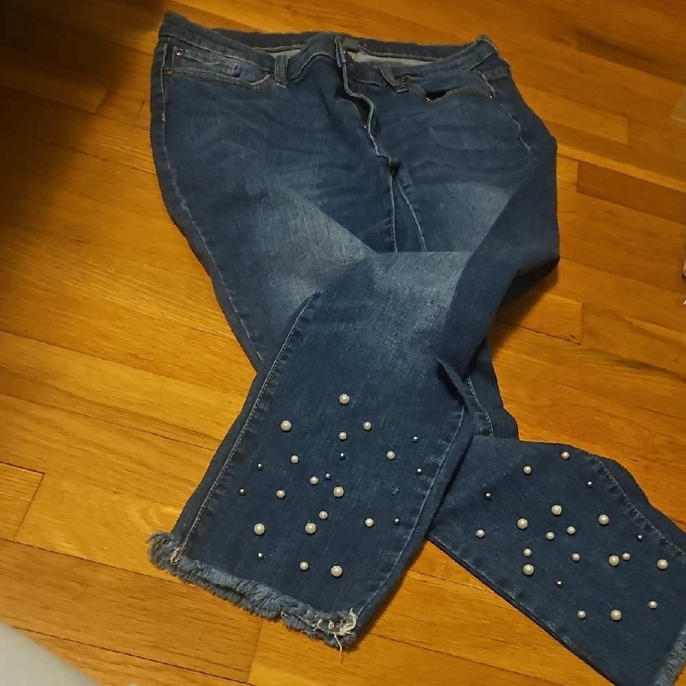 Soho Blue Cropped Jeans with Pearl Details